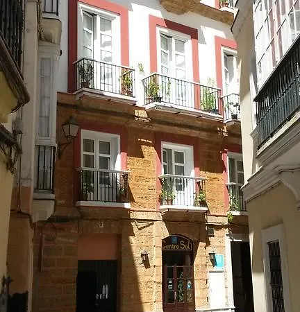 太阳中心旅馆 招待所 加的斯