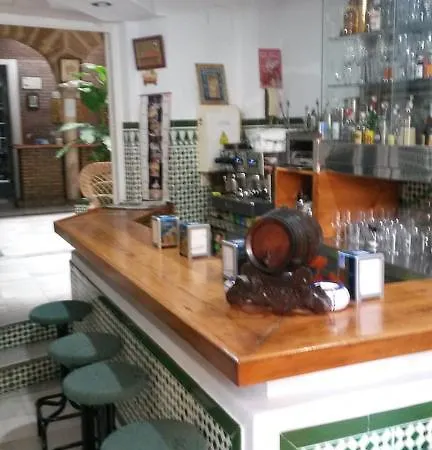 太阳中心旅馆 招待所 加的斯