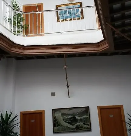 太阳中心旅馆 招待所 加的斯