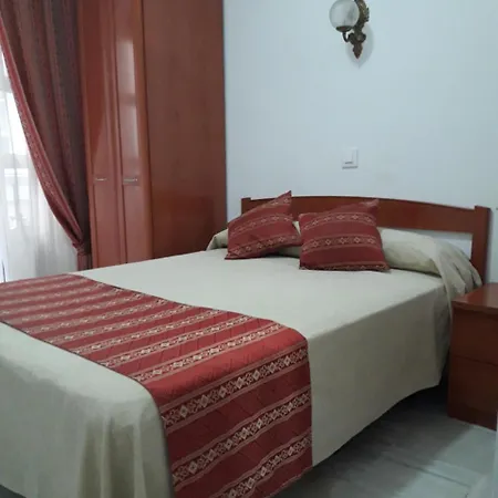 招待所 太阳中心旅馆 加的斯