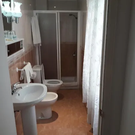 太阳中心旅馆 招待所 加的斯