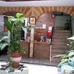 太阳中心旅馆 招待所