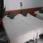 太阳中心旅馆 * 加的斯